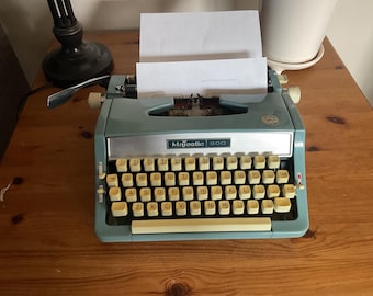 Vintage Brother Majestic 800 typewriter
