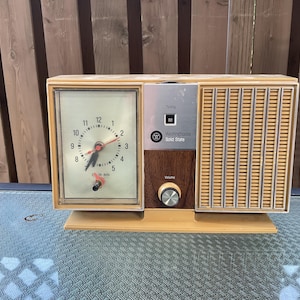 Vintage retro WESTINGHOUSE radio