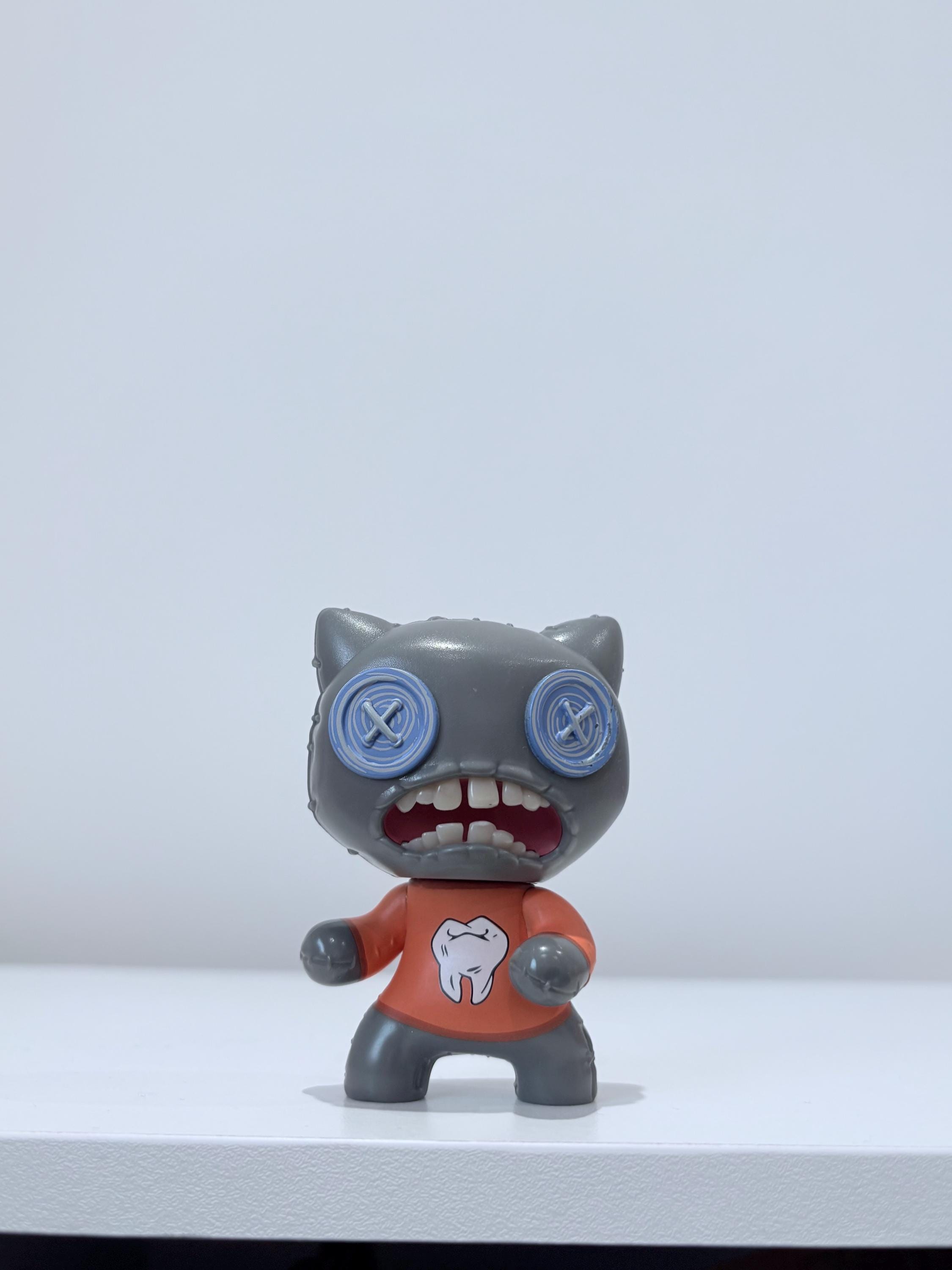 Peluche Fugglers Spin Master – Modello Assortito, Con Denti In Plastica E Occhi Di Vetro, Personaggio Da Collezione 20 Cm