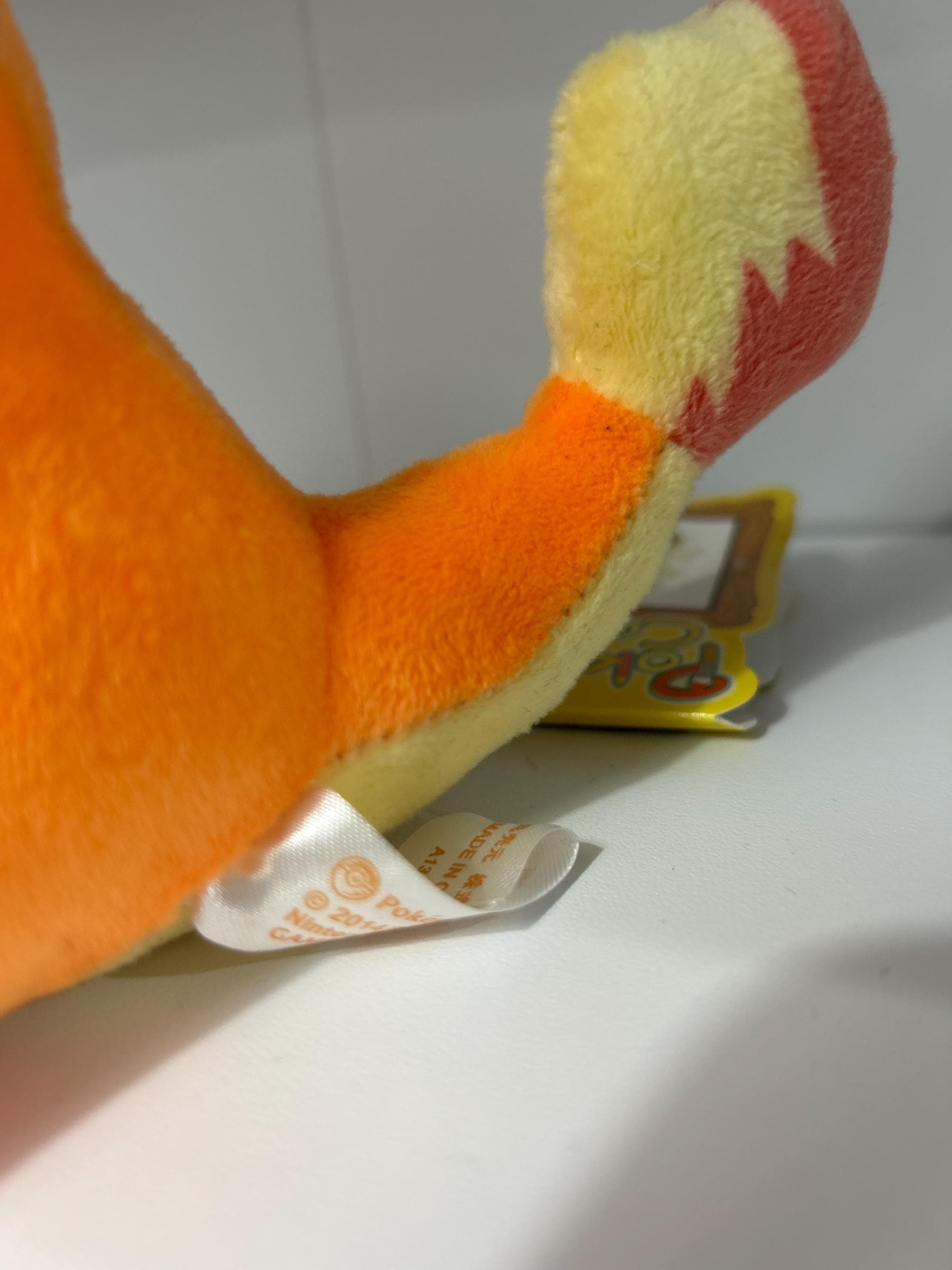 ポケモンセンター　ヒトカゲ　キャンバス　ぬいぐるみ ヒトカゲ ポケモンセンターS ぬいぐるみ ポケモンキャンバス
