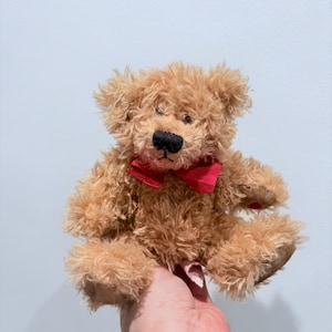 Osito de peluche retirado de Russ Valentine: pequeño peluche