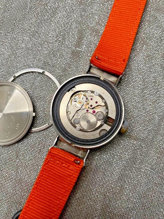 Vintage Vostok Amphibia Eared (Swing Lug) Cal. 2209 Soviet Divers' watch main image 1