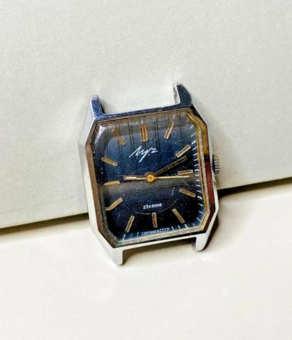 Vintage Soviet Wrist watch Luch 23 jewels mechanic