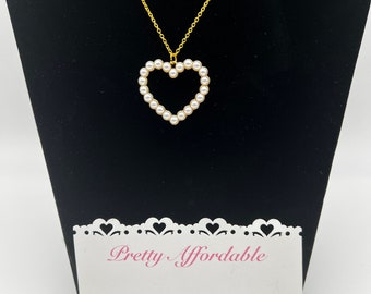 Sophisticated Heart And Pearl Necklace Set main image 1