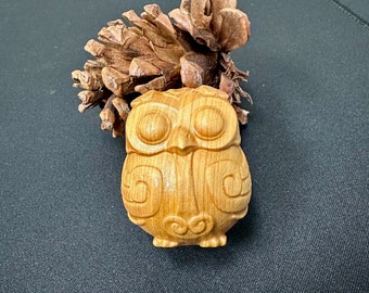 Owl Mini Desktop Decoration Wooden Carving Art