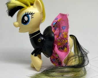 MLP “Songbird Serenade” con falda brillante y giratoria. My Little Pony: La magia de la amistad. My Little Pony: La película. G4, 7,5 cm.