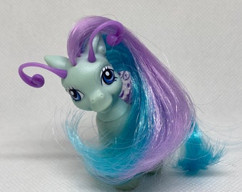 Vintage “Azalia Bloom”, Hasbro My Little Pony, G3, Breezie with butterfly wings and antenna. 2.5”/6cm tall. 2005.