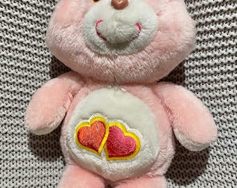 Oso vintage "Love A Lot" (1) Kenner Oso Cariñosito 12”/30 cm. 1983.