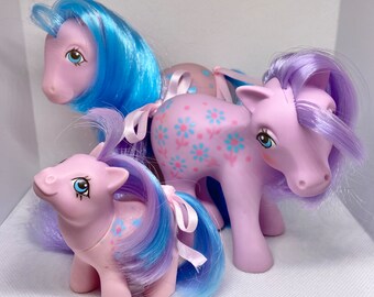 Vintage “Bright Bouquet Family”. Daddy, Mommy/Mama, Baby. Hasbro My Little Pony G1. 1988.