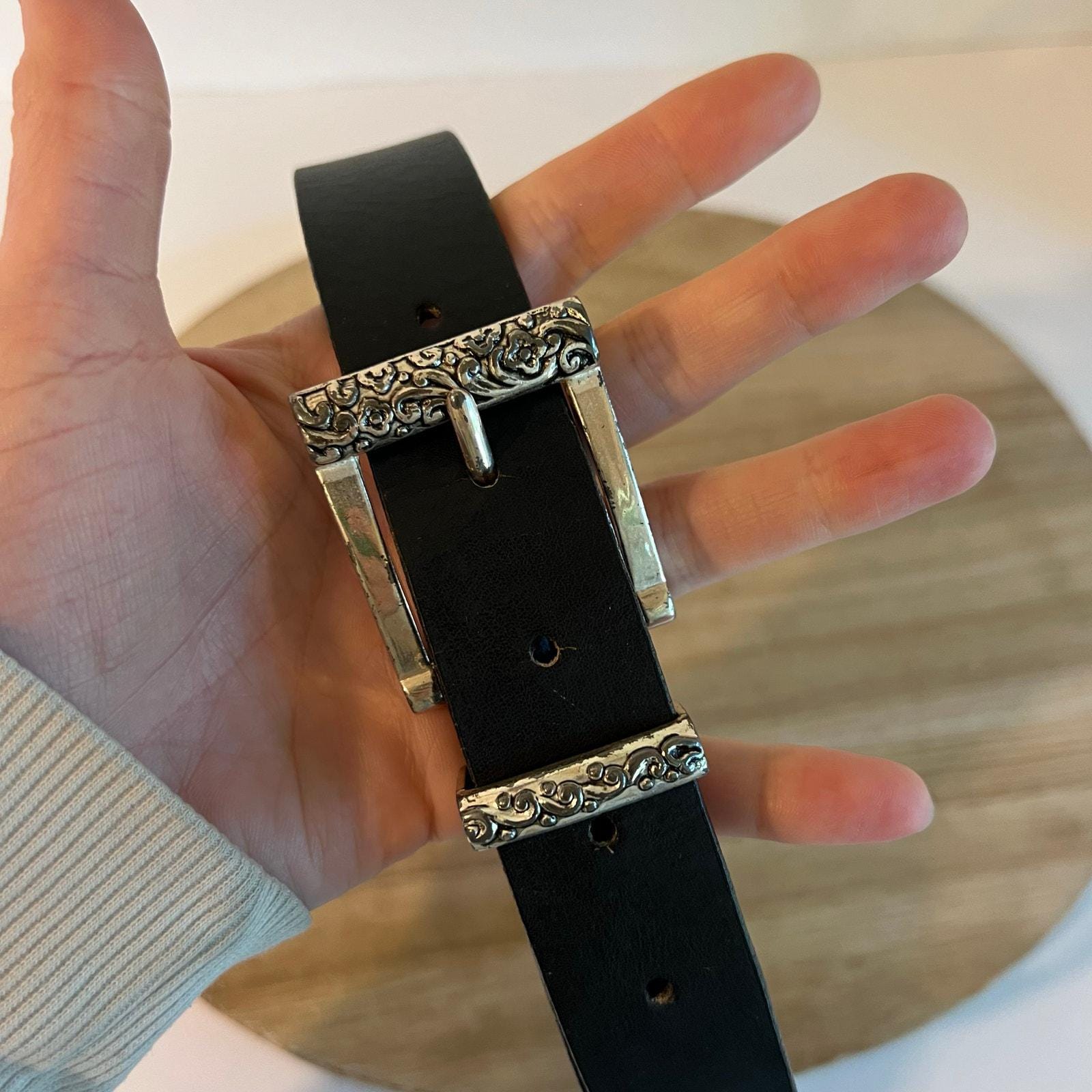90s Black Genuine Leather Silver Floral Embellished Buckle Belt Size Small 90s Black Genuine Leather Silver Floral Embellished Buckle  main image 4
