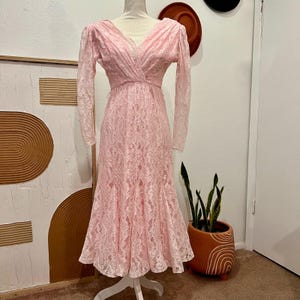 Vintage 80s Pink Lace Deep Plunge Puffed Shoulder Midi Fit & Flare Dress -  Etsy
