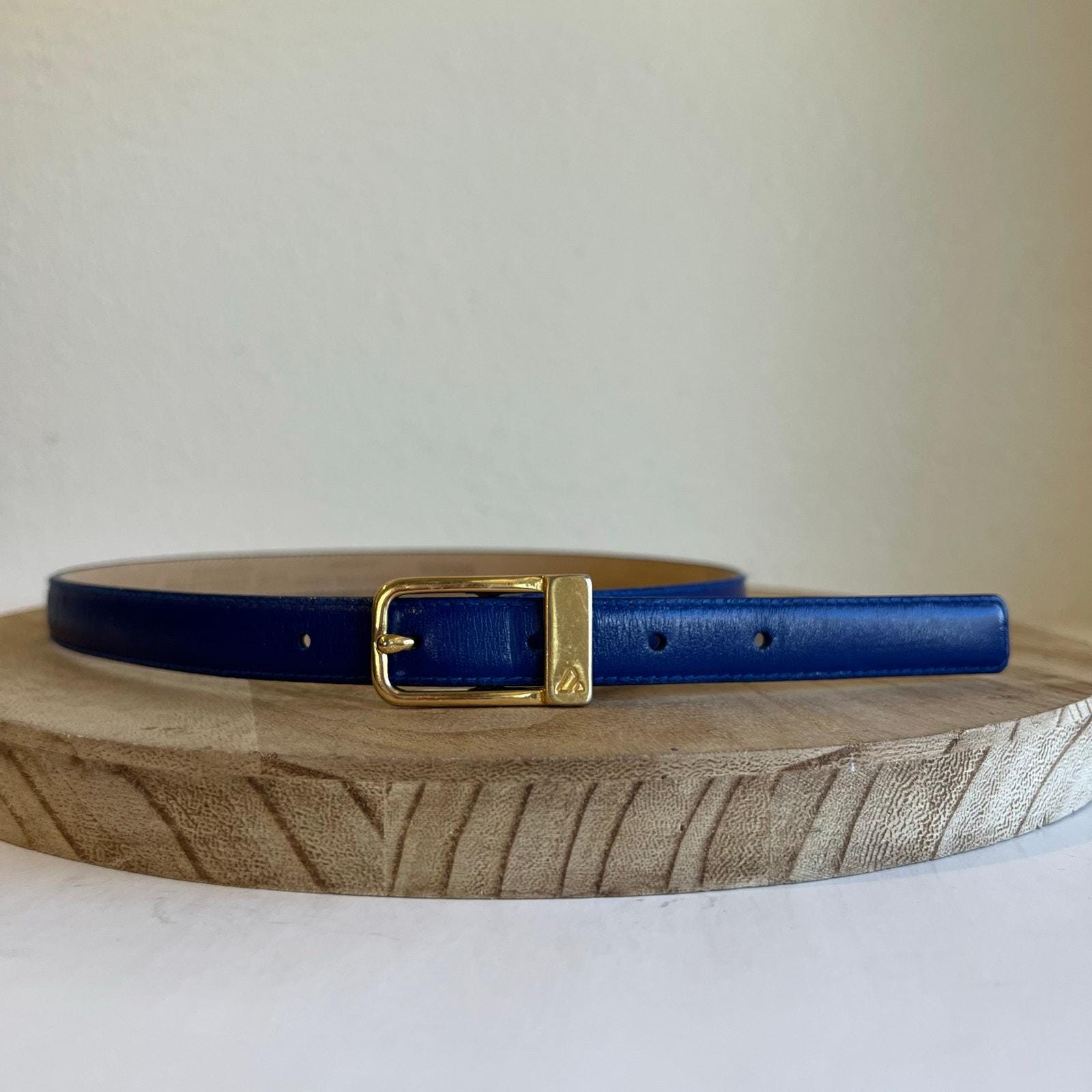 Liz Claiborne Blue Leather Belt with Gold Buckle Liz Claiborne Blue Vintage Full Grain Semi Aniline Leather  main image 4