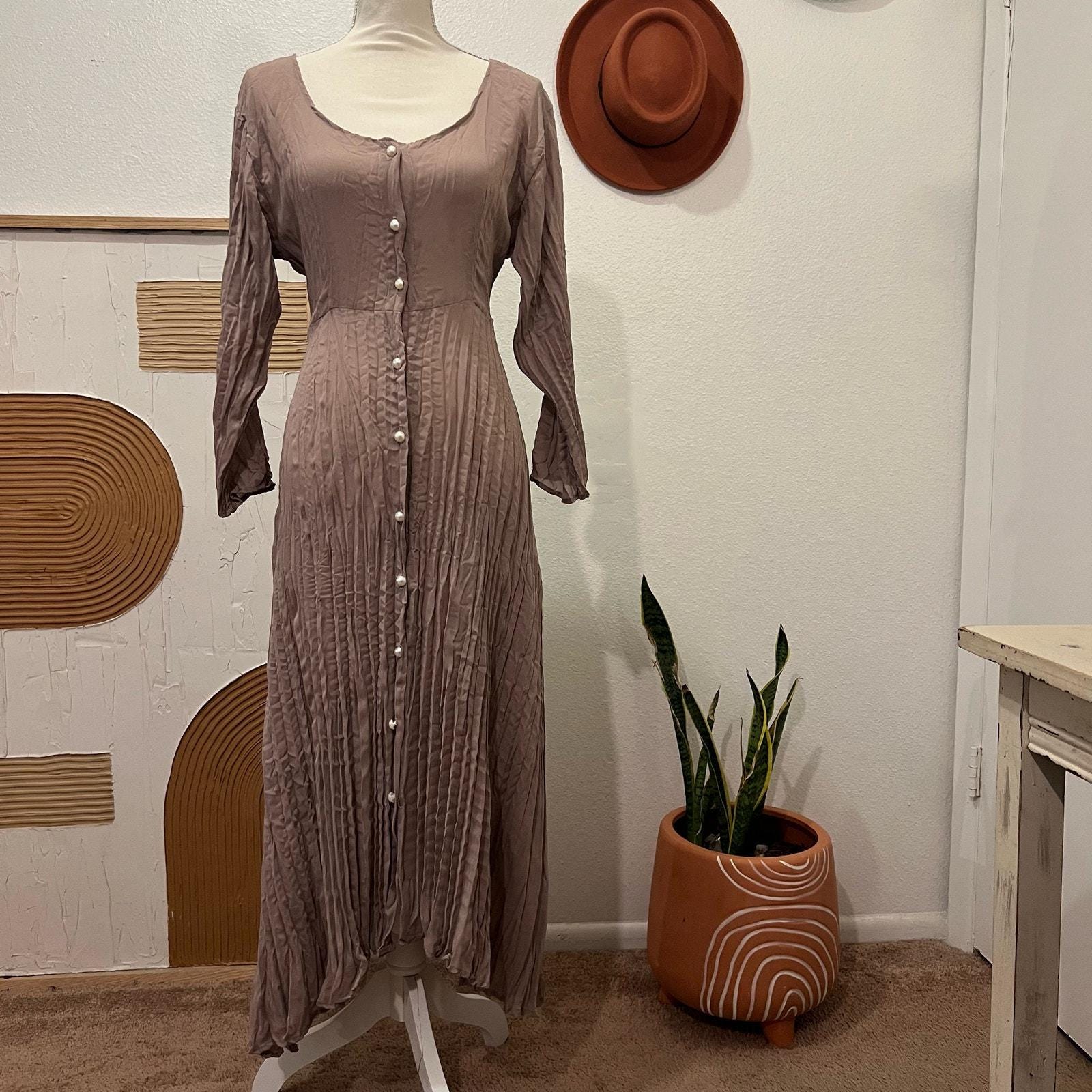 アメリヴィンテージ　FRONT PLEATS LONG DRESS Vintage 90s Cher Jacque Grey Semi Sheer Pleated Pearl Button