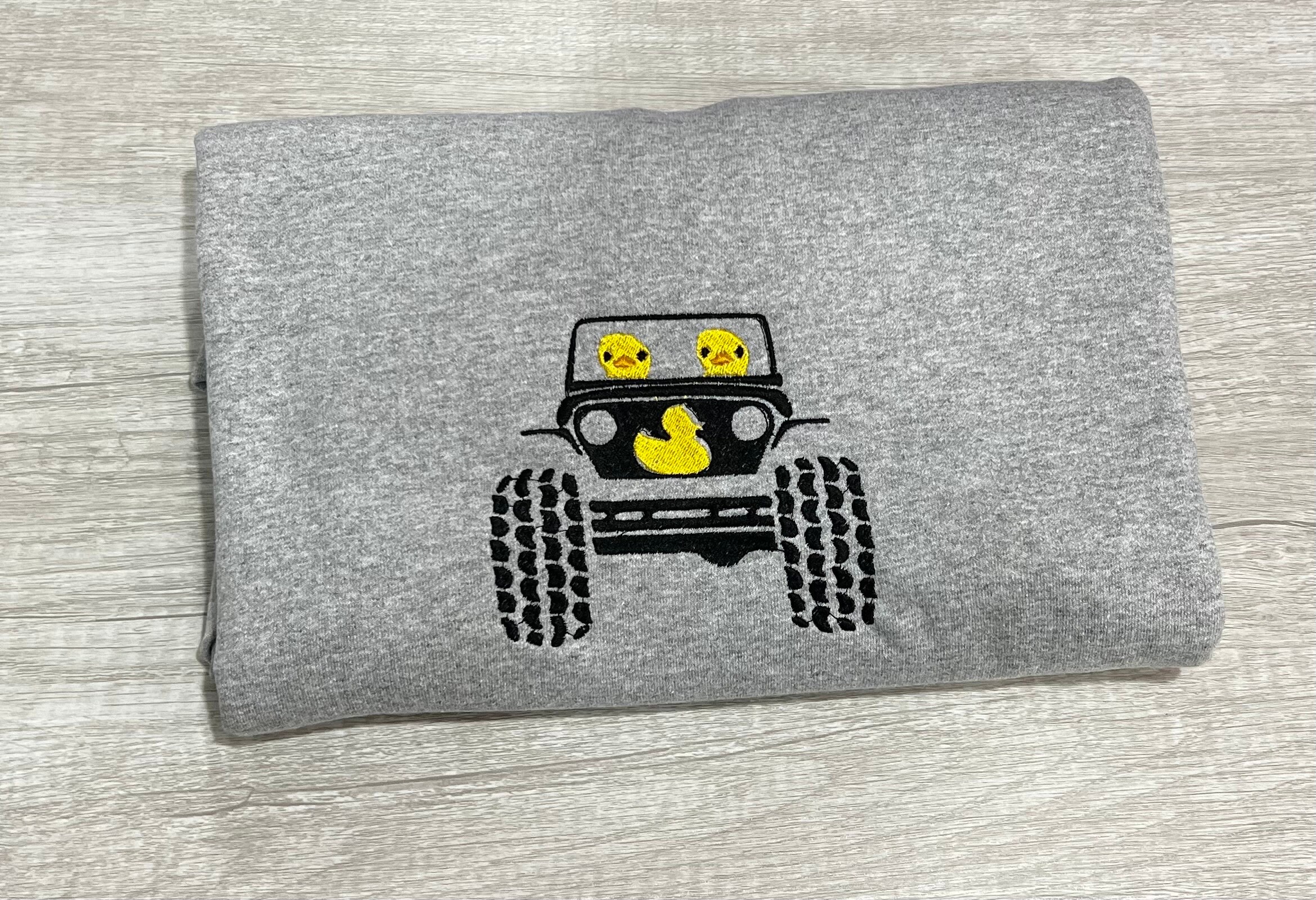 JEEP★UNISEX_HURRICANE Symbol Embroidery Sweat_2色 JEEP☆UNISEX_HURRICANE Symbol Embroidery Sweat_2色