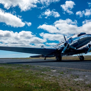 DC3 Dakota Classic Vintage Propellor Aircraft Historic Warbird Aviation Colour Photograph canvas metal print living room bedroom mancave art
