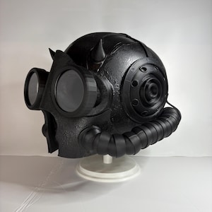 Impera Era Nameless Ghoul / Ghoullette Helmet - Handmade Cosplay Helmet