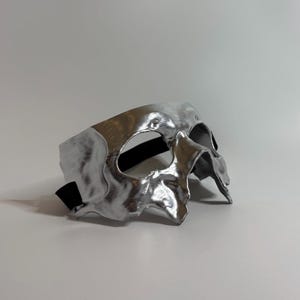 Papa V Perpetua Skeleta Mask