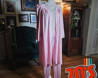 Vintage 70s Vassarette Pink Nylon Pajama Set Sleepwear Robe Pants Medium