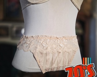 Vintage 70s Lily of France Peach Lace Trim Striped Bikini Panties Lingerie