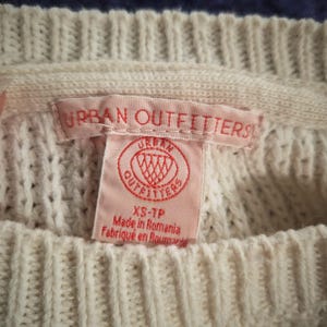 Urban Outfitters Cropped Sweater Vintage Y2K Cream Knit Chunky Pullover XS image 7