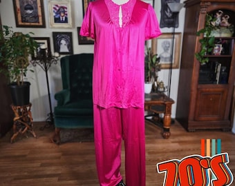 Vintage 70s Vanity Fair Pink Satin Lace Trim Pajama Set Sleepwear Women's Medium