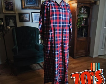 Vintage 70s 20th Century Wear Inc Plaid Long Sleeve Maxi Nightgown Lounge Shirt