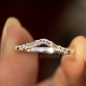 Delicate Diamond Wedding Band White Gold Round Moissanite Curved Matching Band Antique Stacking Band Baguette Engagement Ring Bridal Ring
