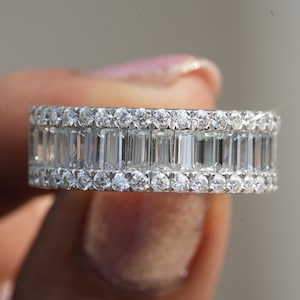 Alliance demi-éternité en moissanite 4 mm, alliance en or jaune 14 carats avec diamants taille baguette pour elle, alliance avec baguette