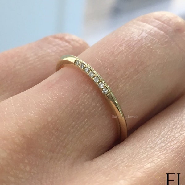 Knife Edge 2 way Pave Round Moissanite Band, Triangle Gold Band, Gold Ring, Real gold, Inexpensive wedding band. Yellow Gold wedding band.