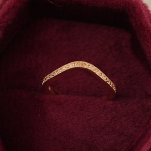 14K Yellow Gold Vintage Filigree Band 2MM Curved Band Curved Wave Ring Art Deco Wedding Band Half Eternity Ring Solid Gold Stacking Band