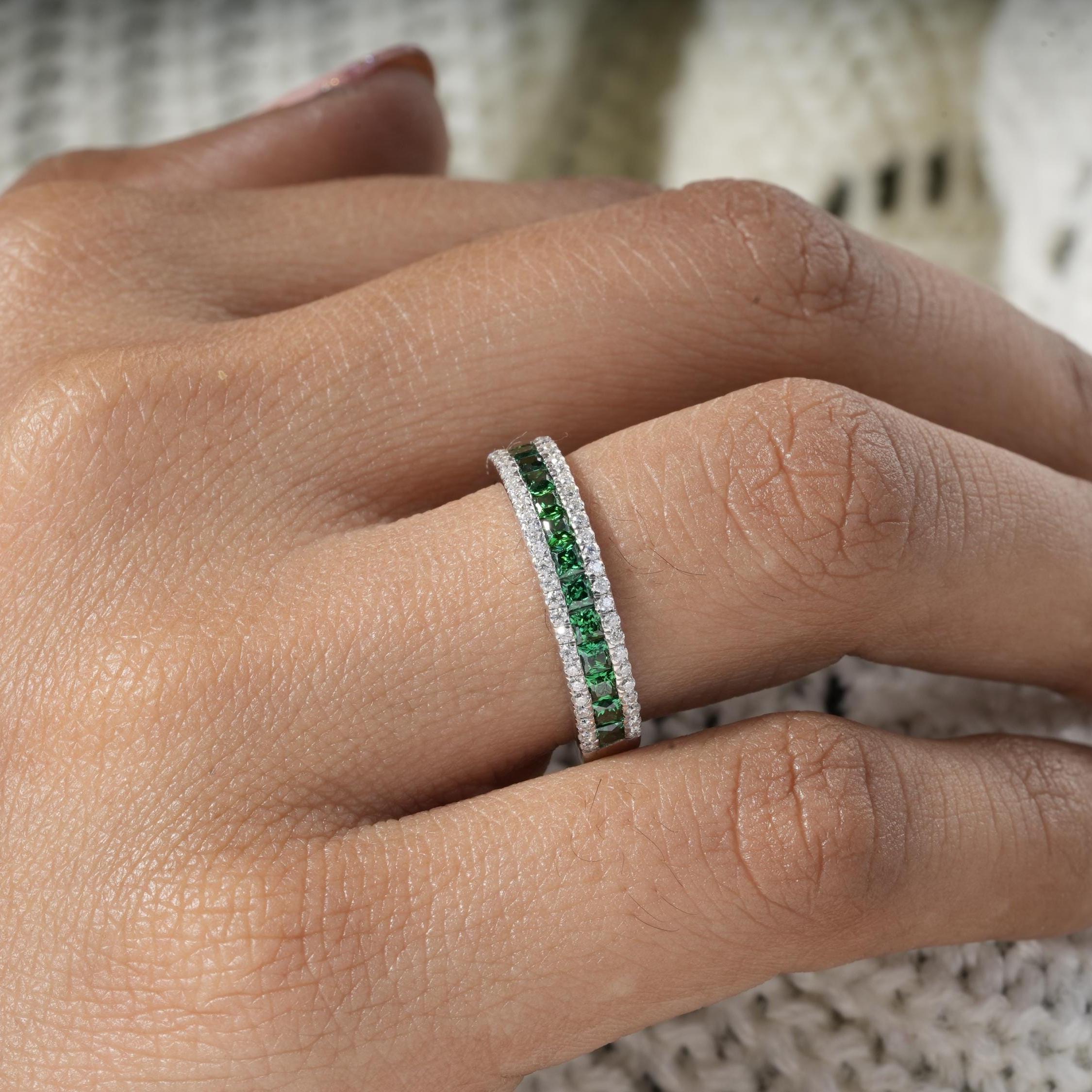 Emerald Green Round Gemstone Eternity Band NEW STARLETTE perfect for spring eternity band ring in green display picture 1