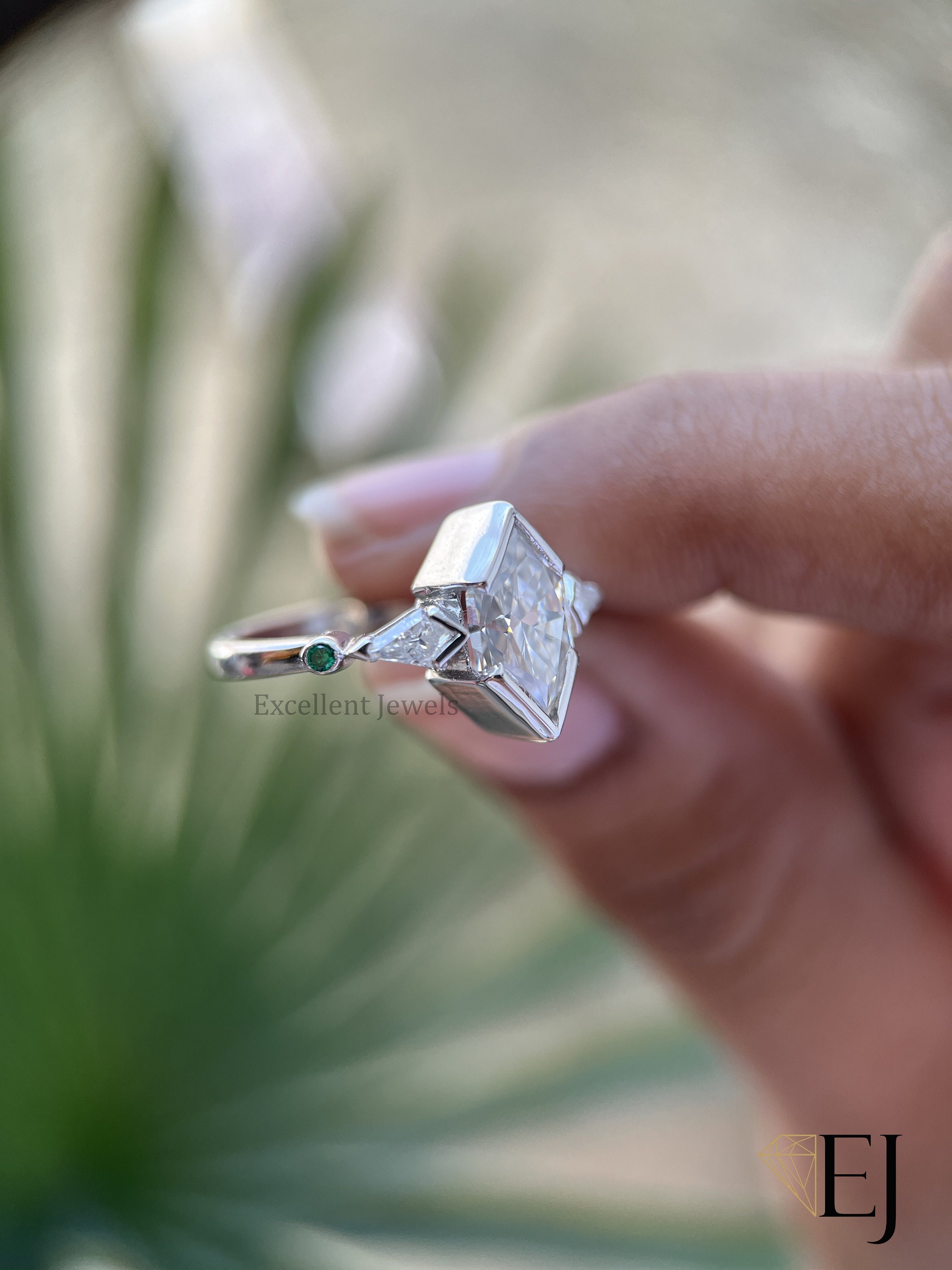 Art Deco 1.74CT Dutch Marquise Cut Colorless Moissanite Ring Art Deco 1.74CT Dutch Marquise Cut Colorless Moissanite Ring