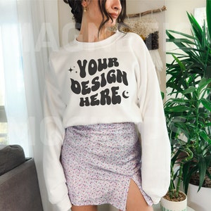 Gildan 18000 White Crewneck Sweatshirt Mockup, Oversized White Sweatshirt Mockup, Trendy Mock, Model Mockup, Aesthetic Mockup, Lifestyle