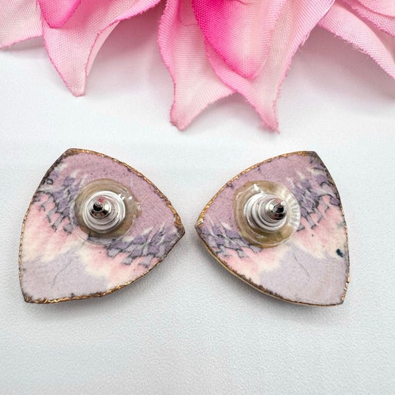 Vintage Handmade Ceramic Shell Stud Earrings Irid… - image 4