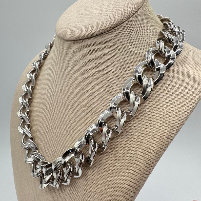 Karine Sultan Chunky Curb Link Collar Necklace main image 1