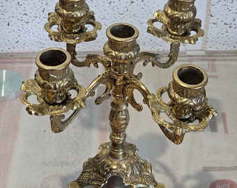 Magnificent candelabra for 5 candles "Clover", Italian, made by first-class foundry craftsmen in brass of an excellent gold color.