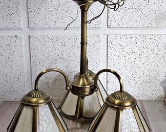 Vintage Lavery taklampa med 3 armar, slaggglas, infälld montering.