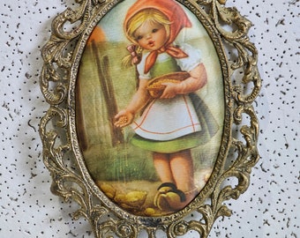 Italian painting on silk in elegant and romantic brass picture frames. around 1960 antique Victorian style, brass wall frame.