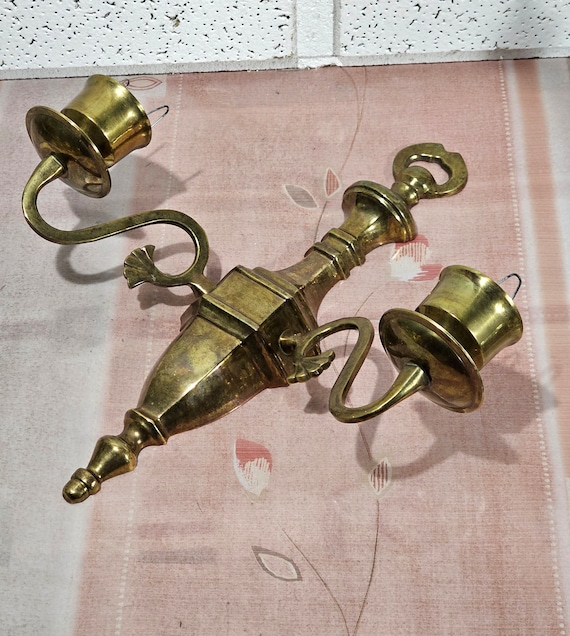Vintage-Wandkerzenhalter aus Messing, doppelte Kerzenhalter für zwei Kerzen, viktorianischer Stil, Hollywood-Regency, Dekoration, Geschenk