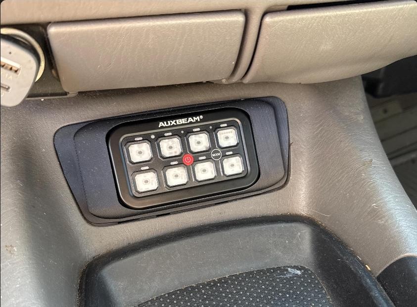 2001-2007 Toyota Sequoia/tundra Auxbeam 8/8XL Dash Switch Panel