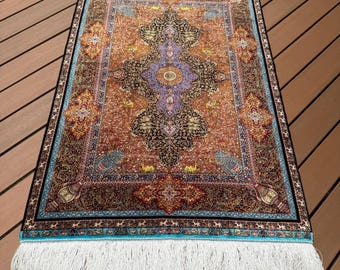 Tappeto persiano in seta Tabriz da appendere alla parete: arazzo pittorico 5 x 3 piedi