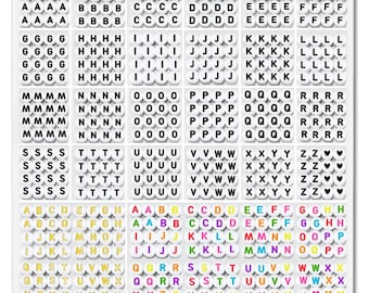 2100 Stück Alphabet-Buchstabenperlen für die Armbandherstellung. Runde weiß-schwarze bunte Buchstabenperlen, Namens-Initialperlen, Wortperlen, Bulk-Perlen.