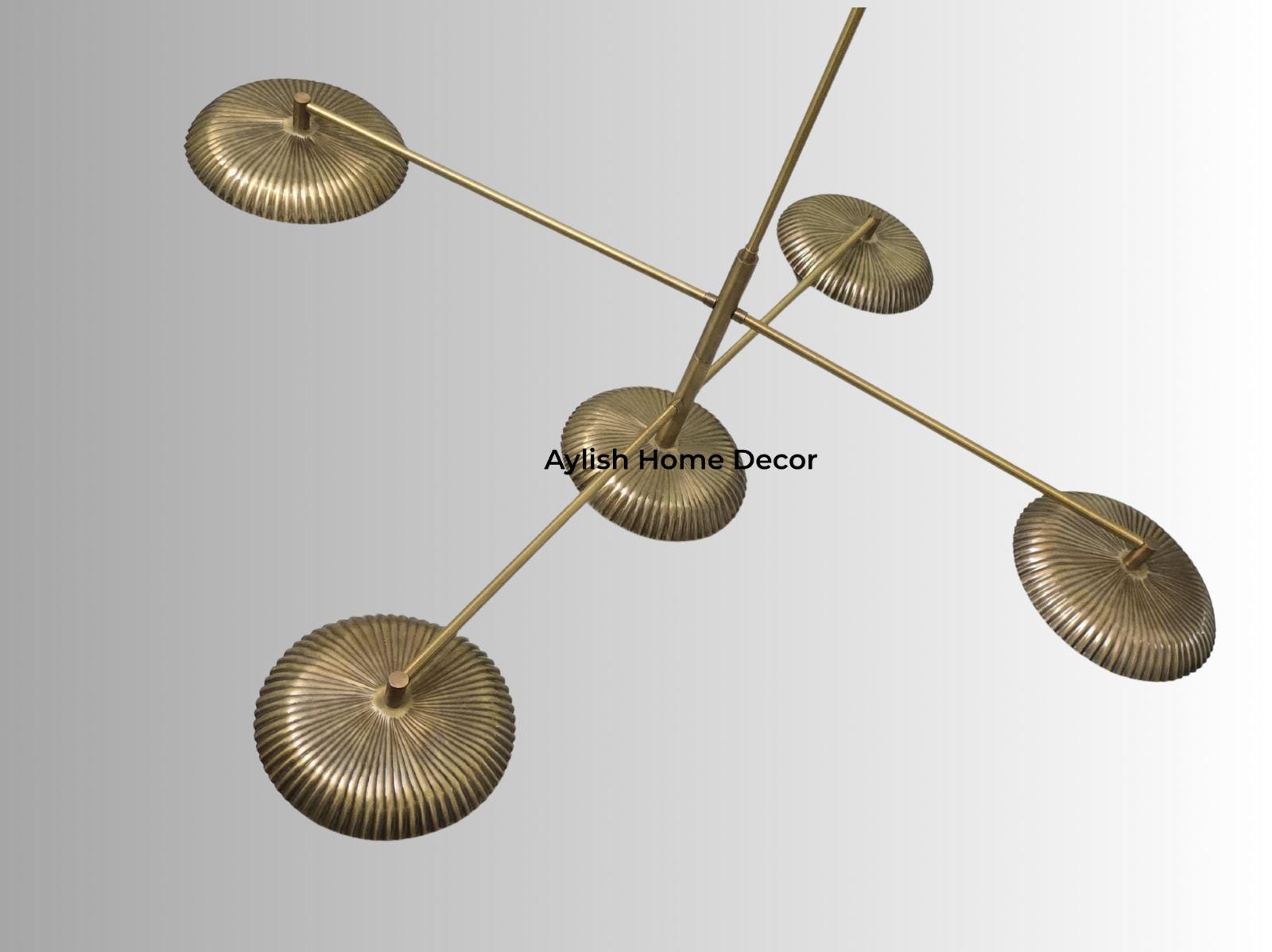1950年代イタリア製真鍮スプートニクシャンデリア：ミッドセンチュリー