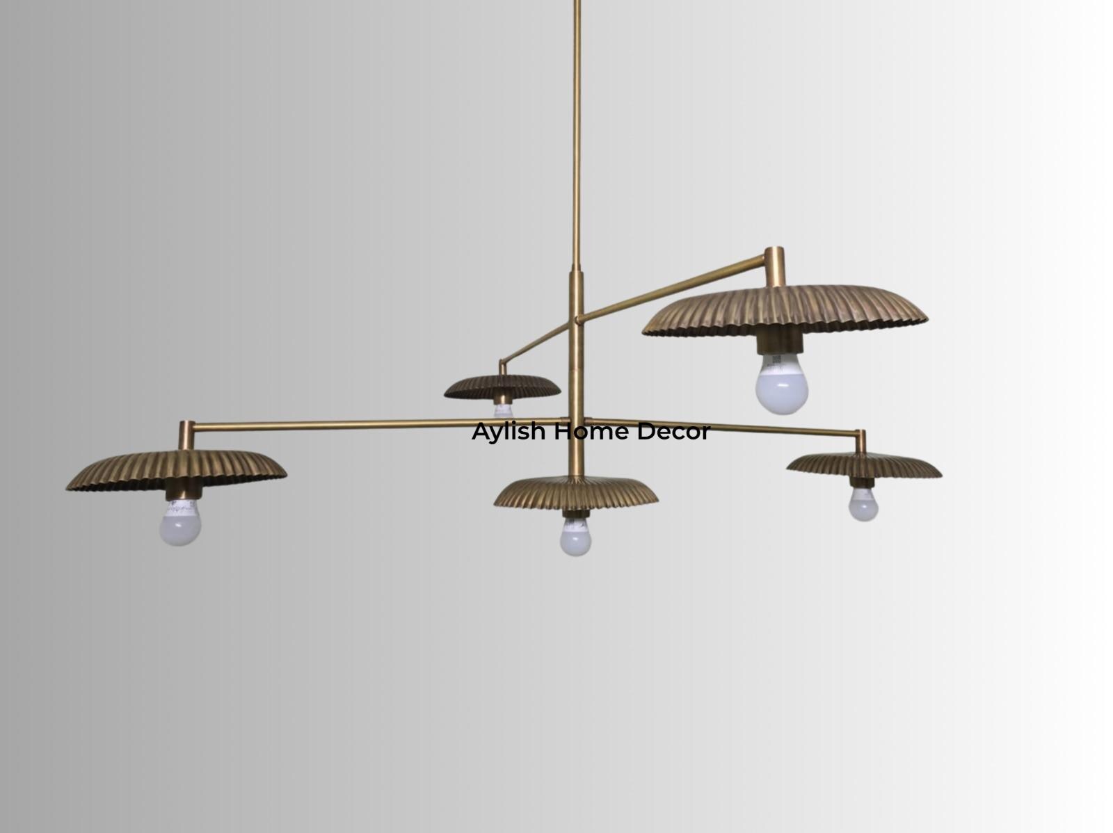 1950年代イタリア製真鍮スプートニクシャンデリア：ミッドセンチュリー