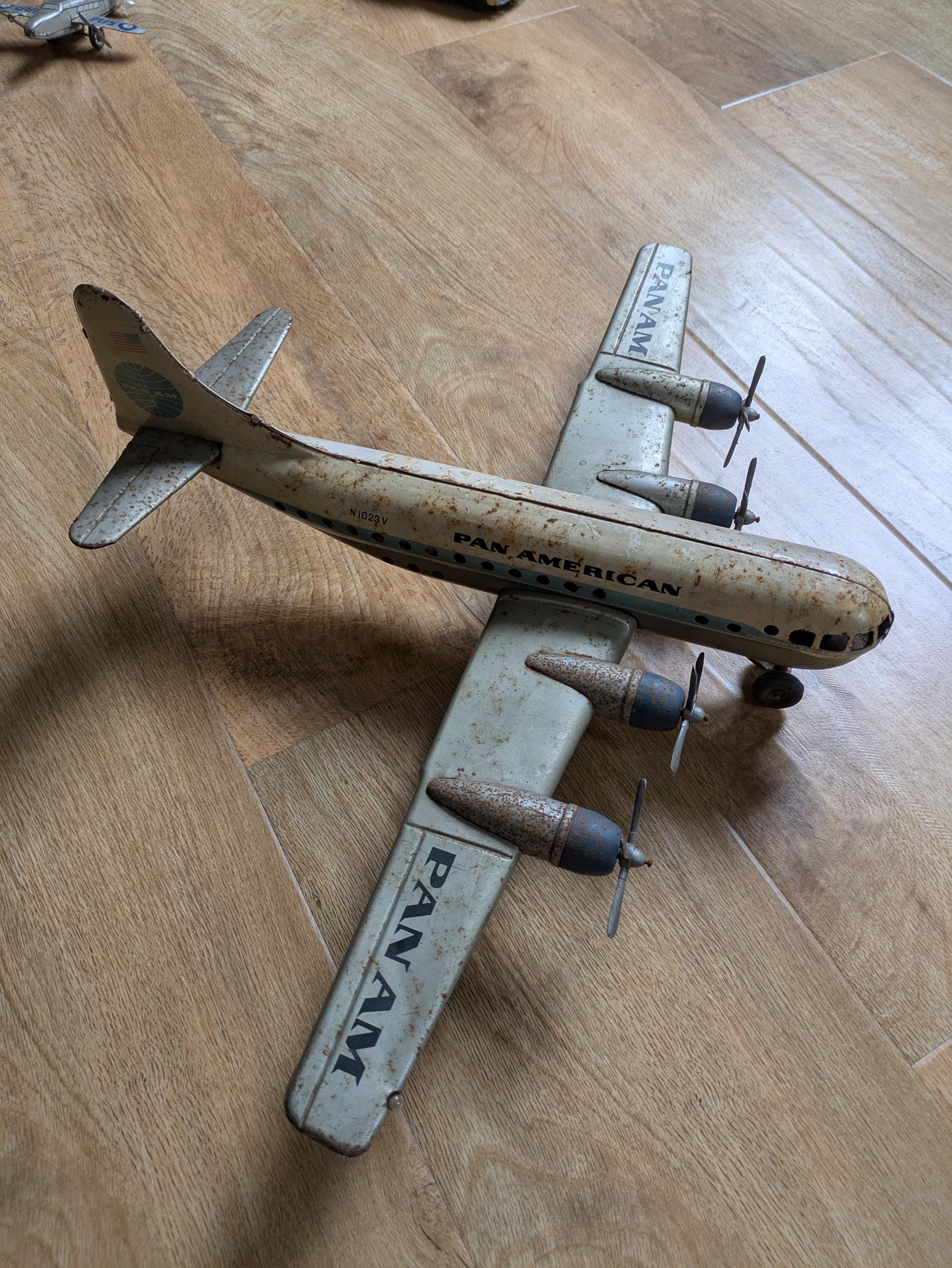 Maquette Avion Pan Am 1:300 – Modèle En Métal Moulé, Roues Mobiles, Décoration Et Collection