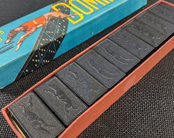 Dominó vintage de la marca Greyhound en su caja original.