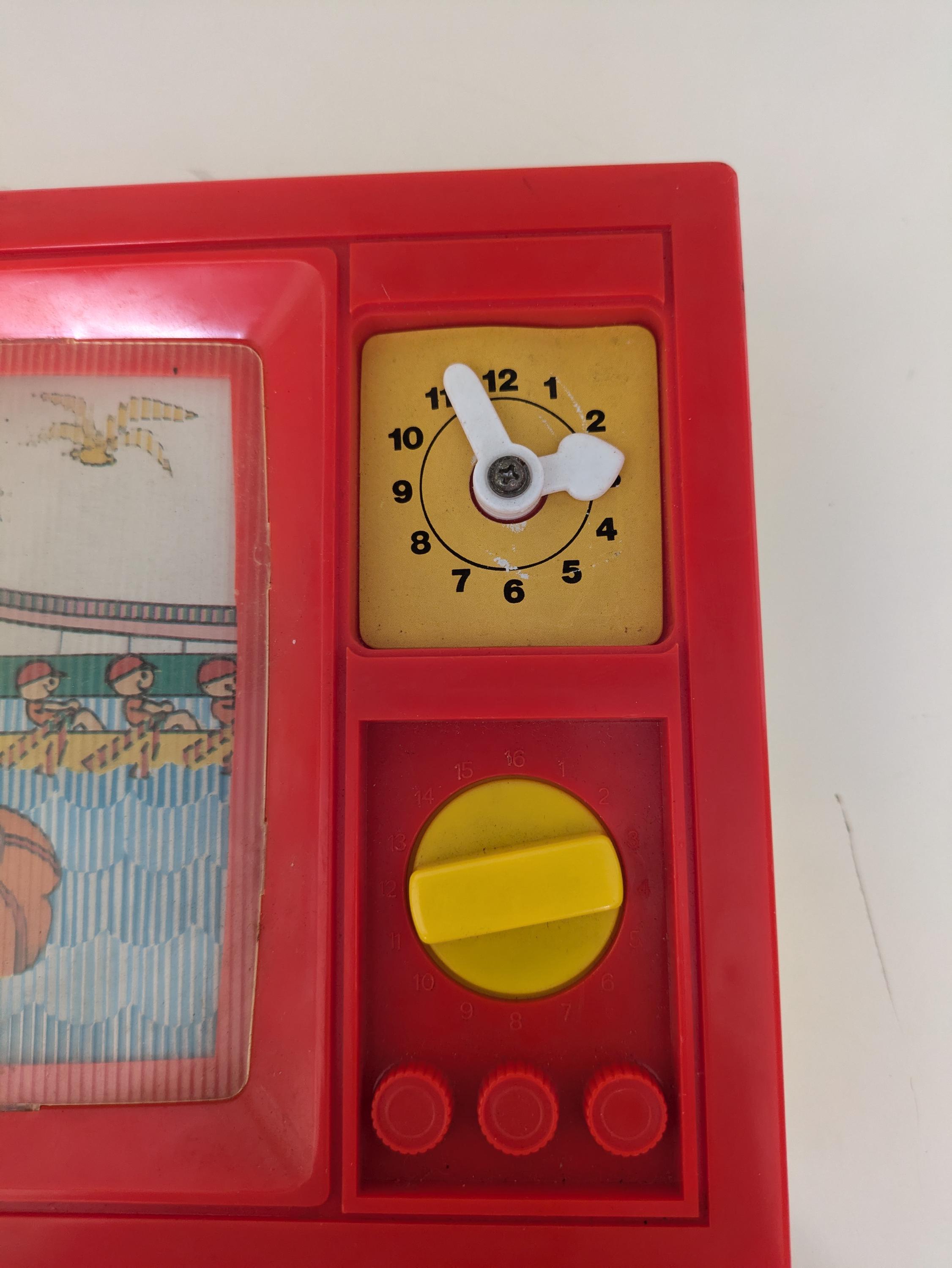 Vintage Musical TV Moving Screen Toy - Plays London Bridge is