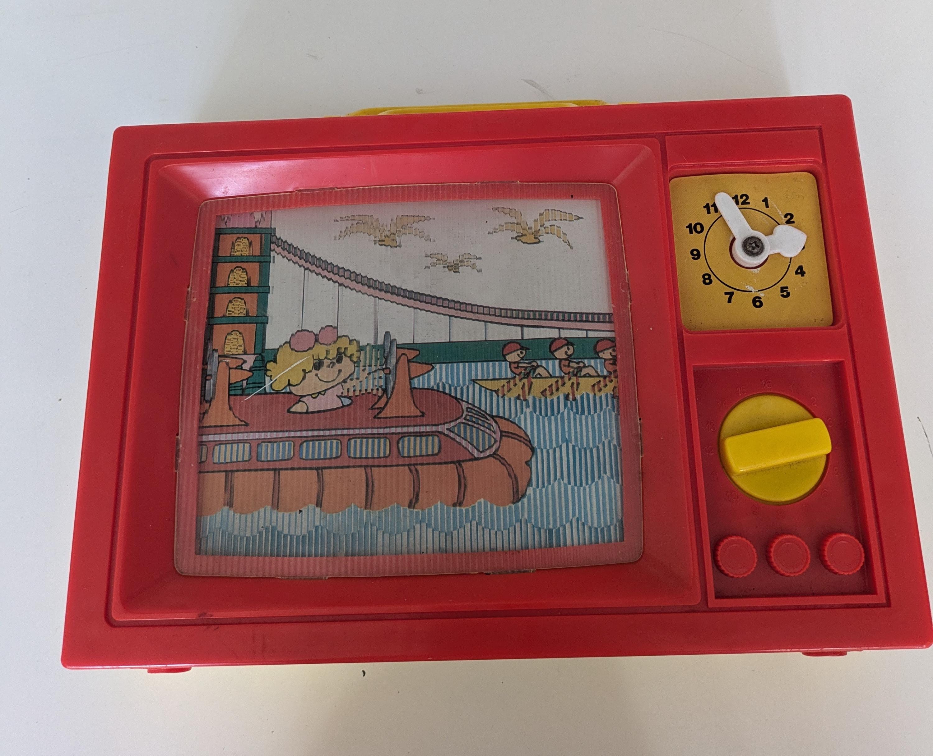 Vintage Musical TV Moving Screen Toy - Plays London Bridge is