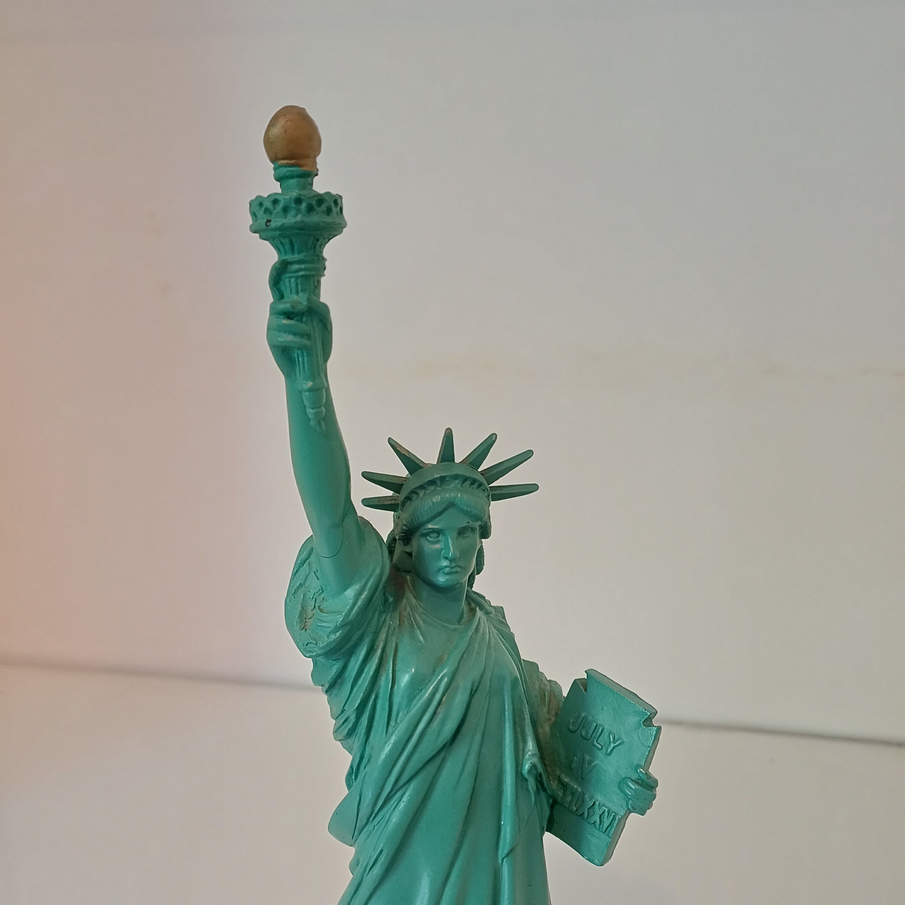 1984 Wang Jida Alva Barrett Colea Statue of Liberty Colbar