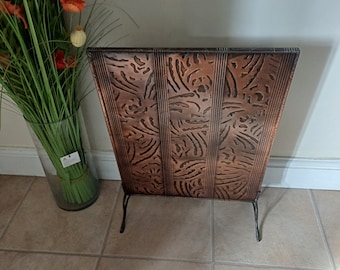 Vintage "Hammered! copper fire screen with brass feet